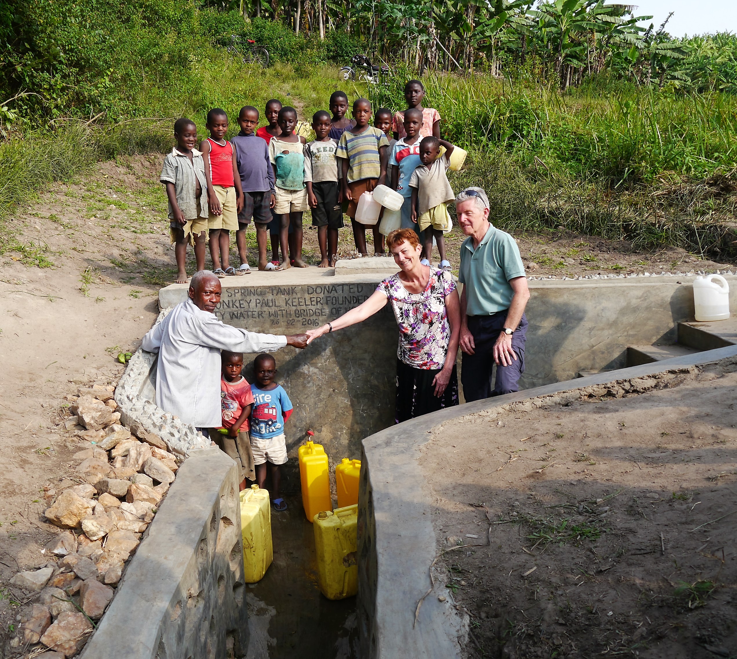 Another community receive clean water